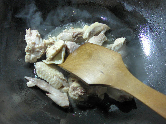 香芋煮鸡翅步骤5