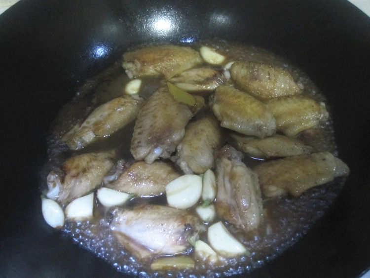 三杯鸡翅步骤6