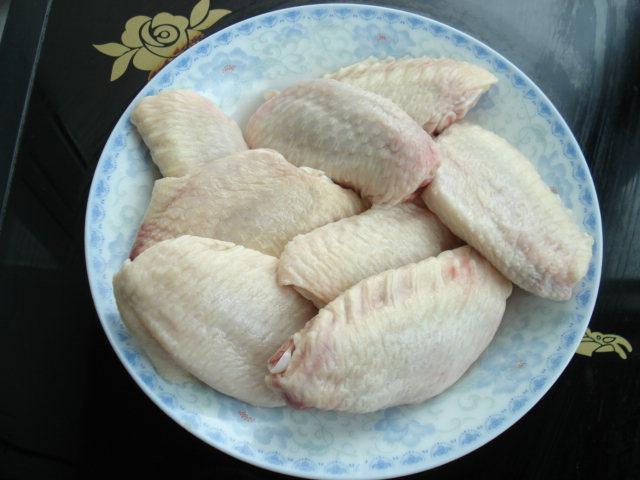 糖醋鸡翅步骤1