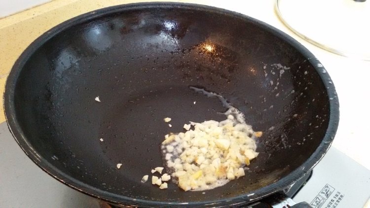香辣黄豆炒卤味鸡丁步骤5