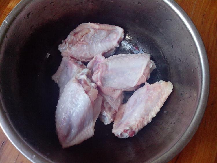 香烤鸡翅土豆步骤1
