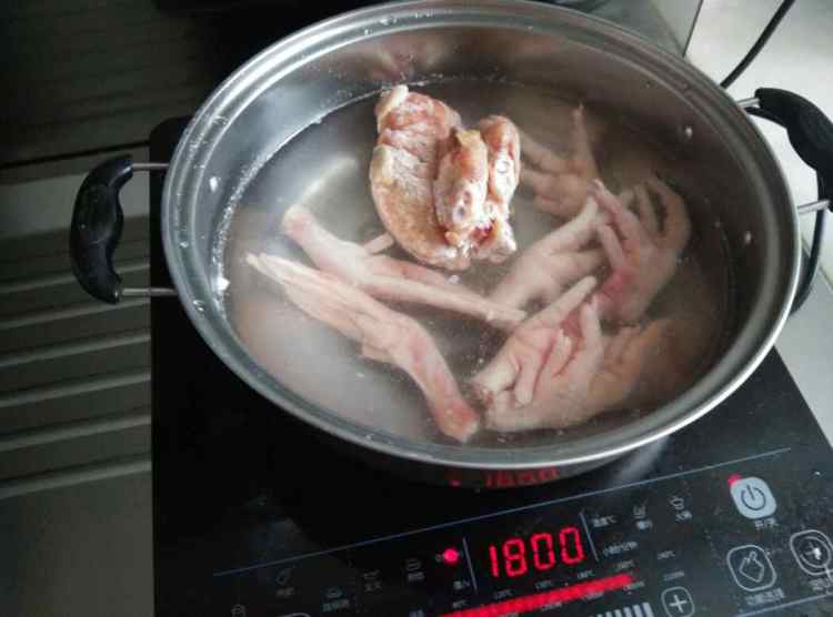密制鸡爪鸡翅鸭爪步骤1