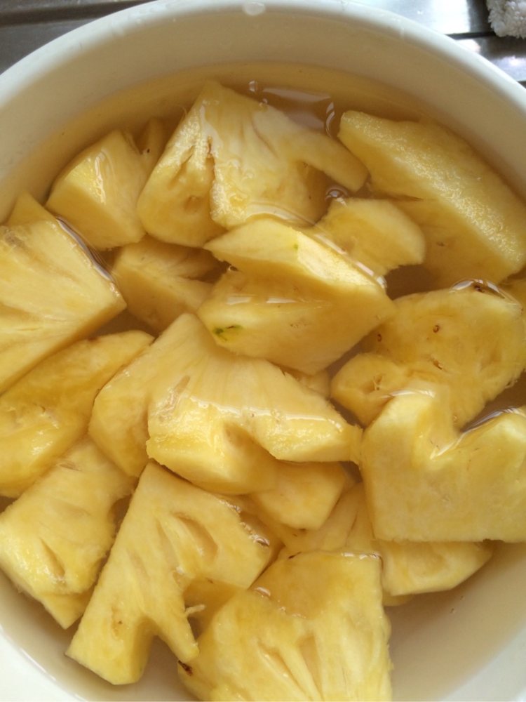 菠萝鸡翅步骤1