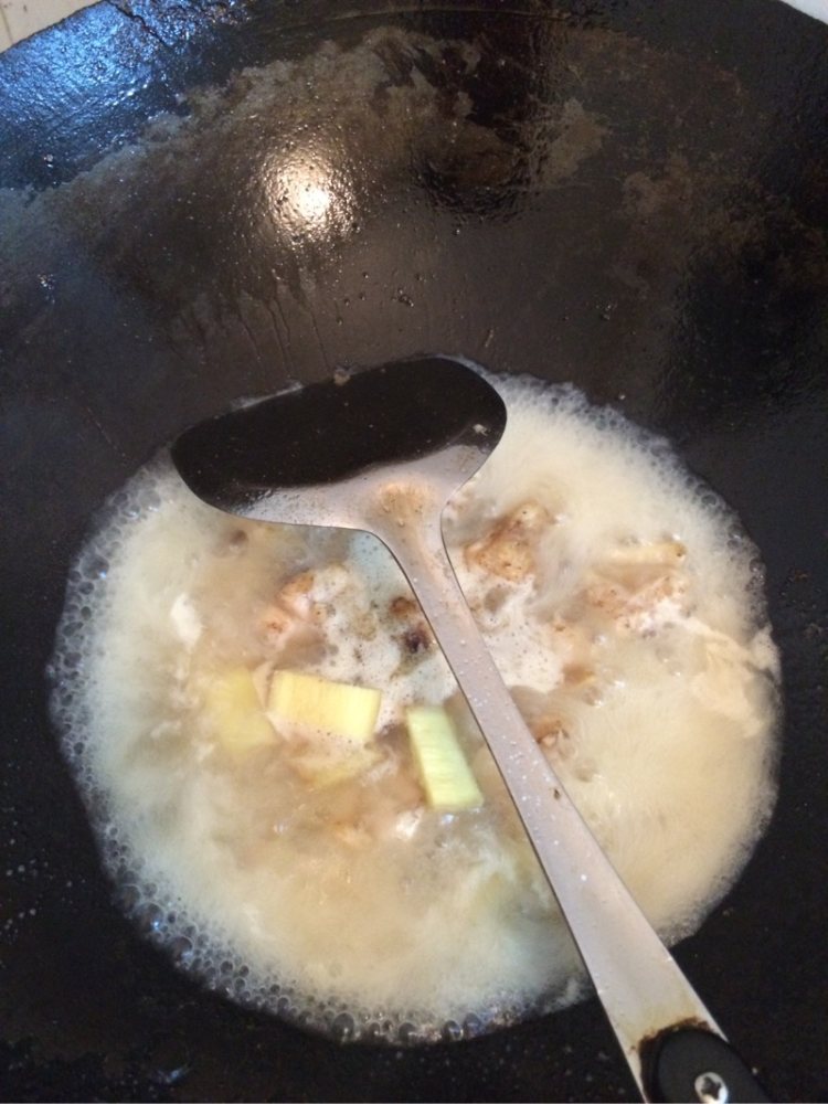 菠萝鸡翅步骤5