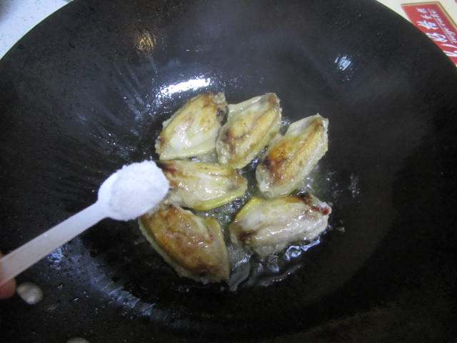 酱烧鸡翅步骤6