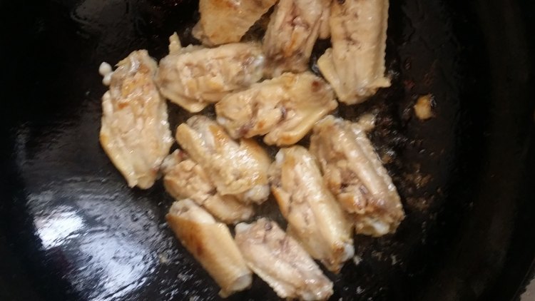 可乐菠萝汁鸡翅步骤6