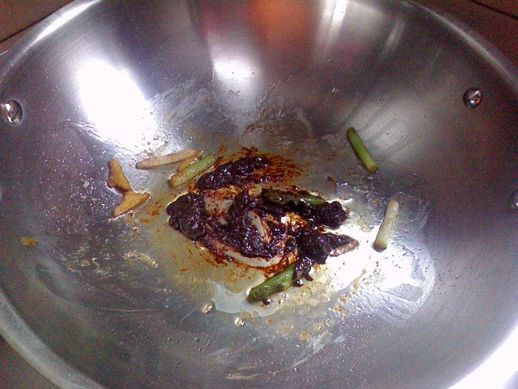 豆瓣酱焖鸡翅步骤4