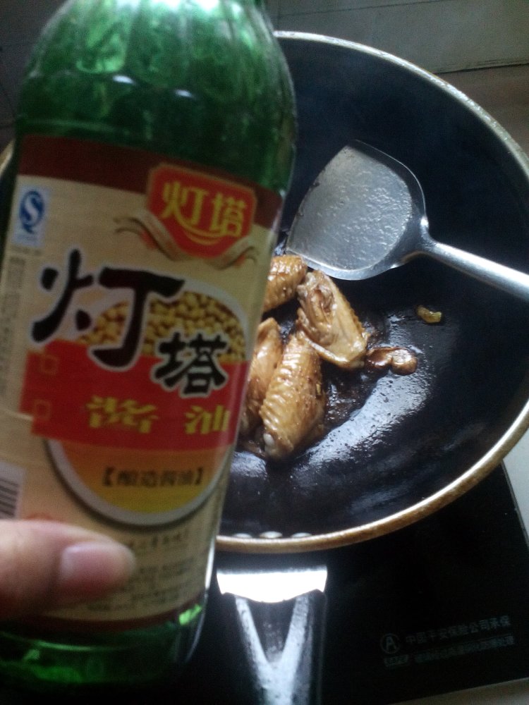 土豆香菇炖鸡翅步骤7
