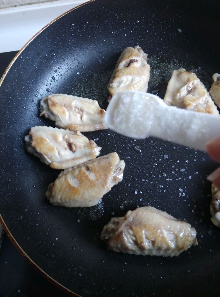 山药鸡翅煲步骤5