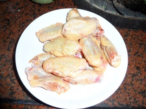 盐蒸鸡翅步骤1