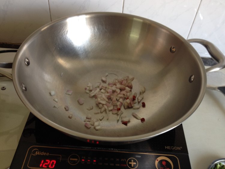 香炸薯角鸡翅步骤7