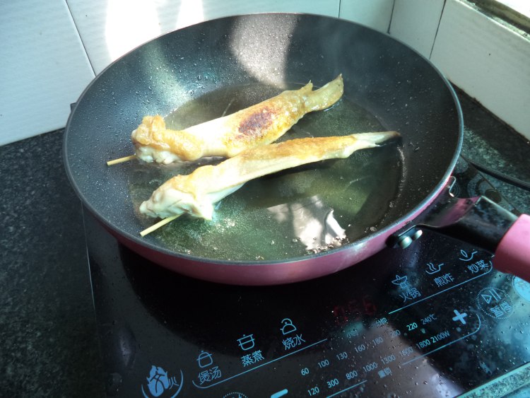 焖鸡翅步骤6
