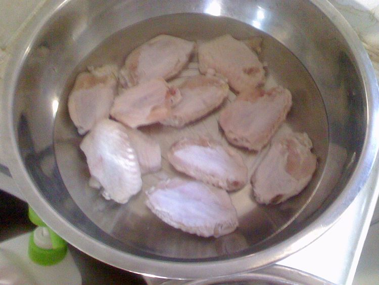 豆瓣酱蒸鸡翅步骤1