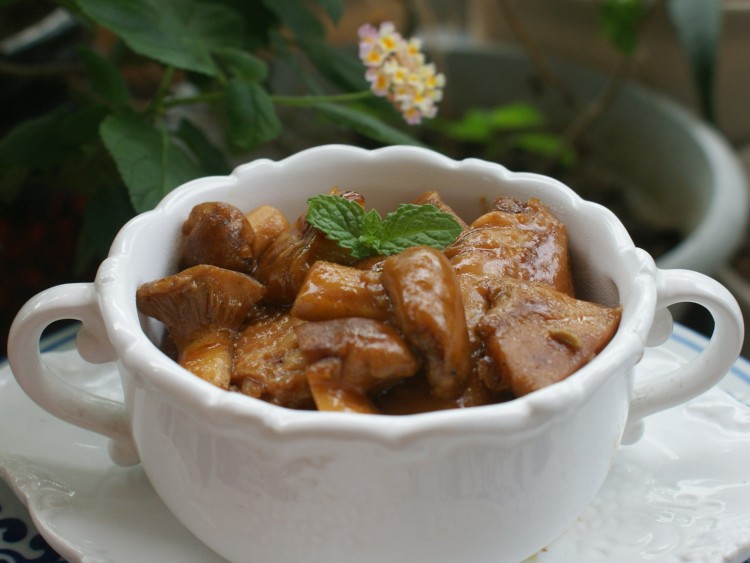 青刚菌烧鸡步骤8
