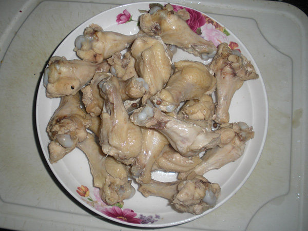 啤酒蚝油炖鸡翅根步骤2