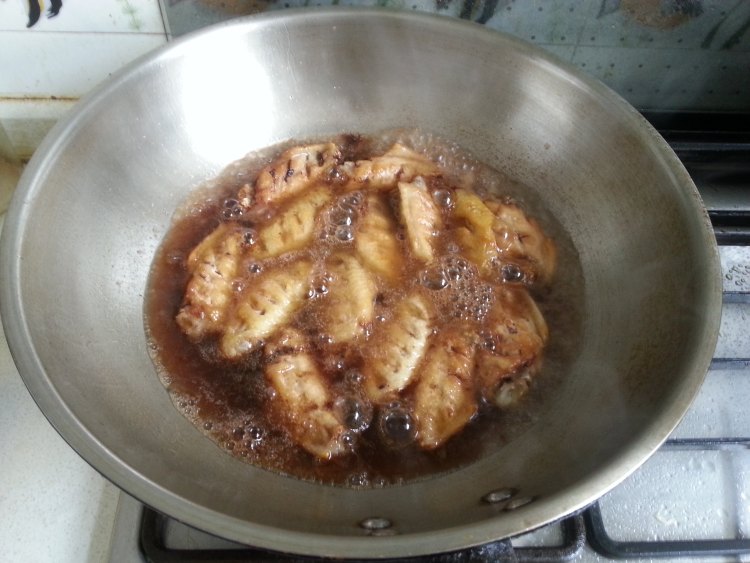 可乐鸡中翅步骤4