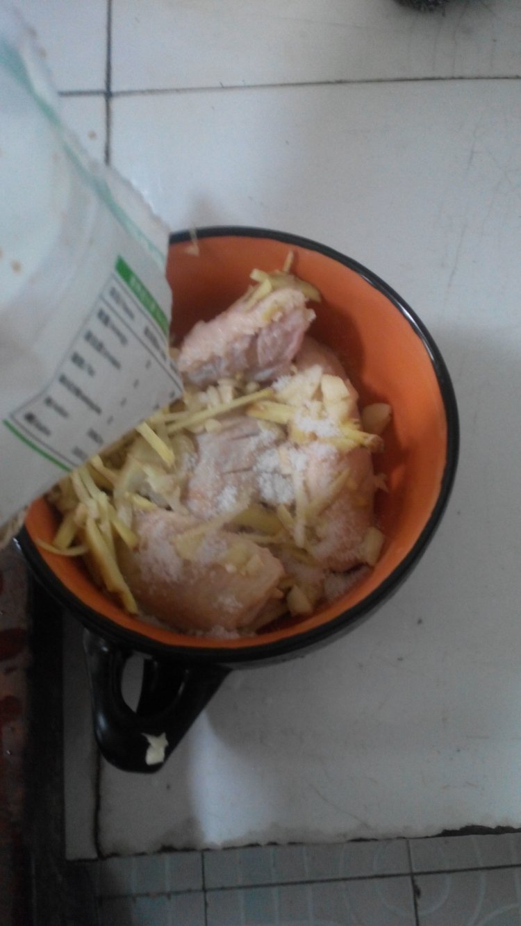 原味炸鸡翅步骤4