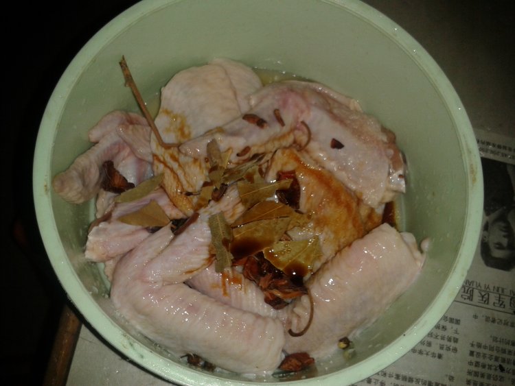 卤鸡翅膀步骤2
