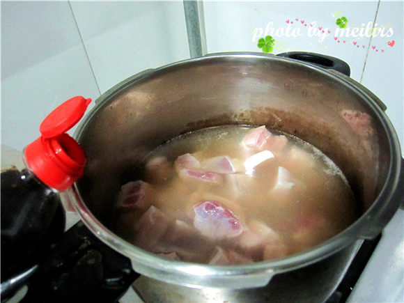 猪肉鸡翅一锅出步骤6