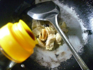 灯椒炒鸡翅步骤5