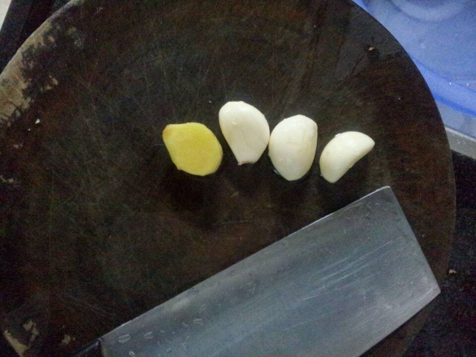 炒鸡翅步骤2