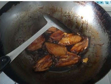 冰糖鸡翅步骤7