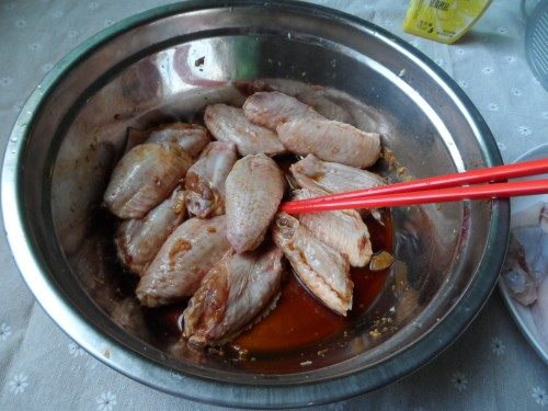 酒香蜜汁烤翅步骤3