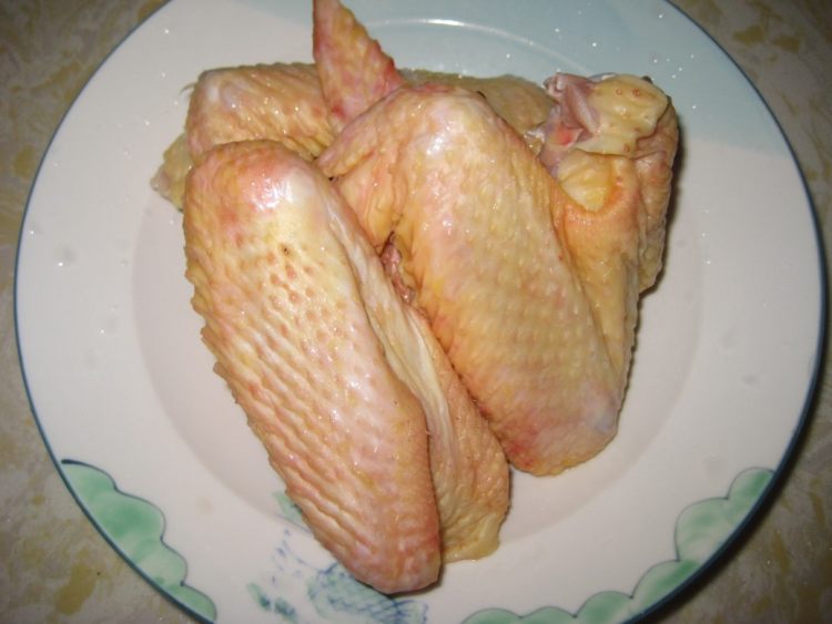 酸甜卤鸡翅步骤1