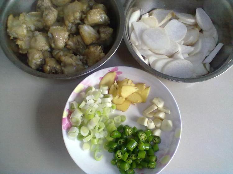 杏鲍菇烧鸡翅步骤5