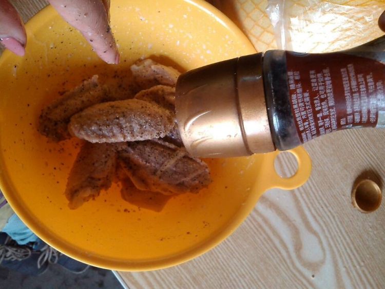 黑椒盐鸡翅步骤5