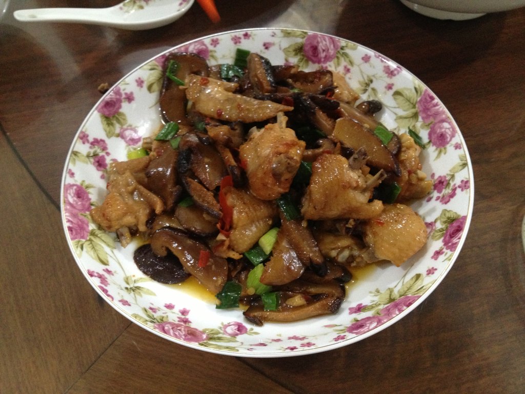 香菇炒鸡翅步骤9