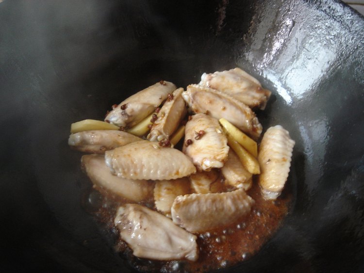毛豆炒鸡翅步骤7