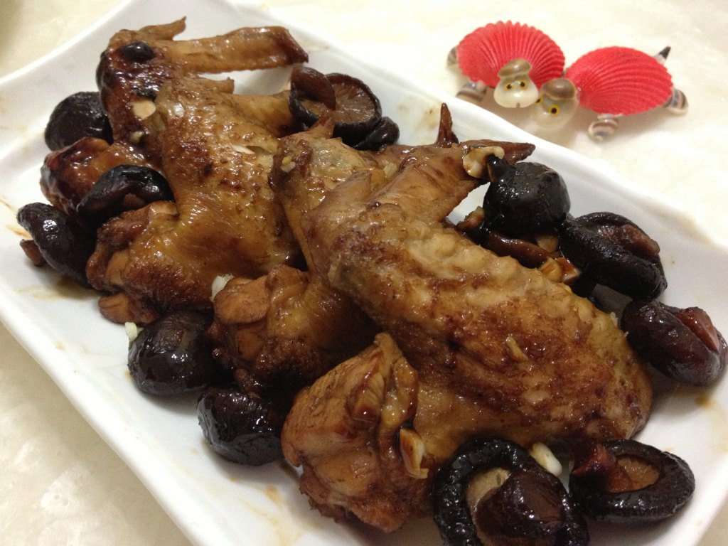 可乐香菇炖鸡翅步骤9