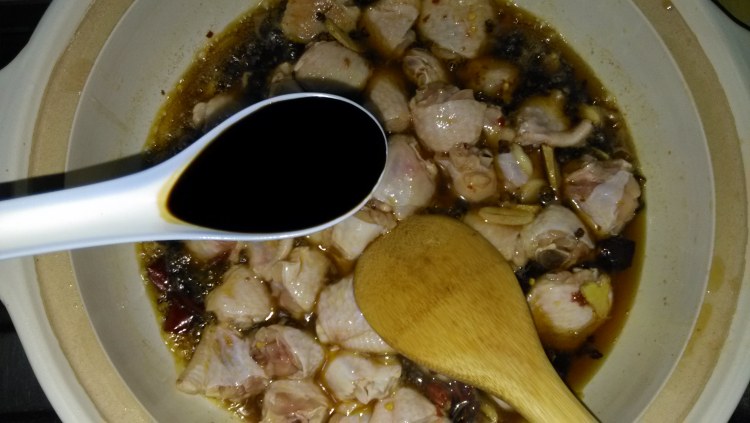 什锦鸡翅煲步骤6
