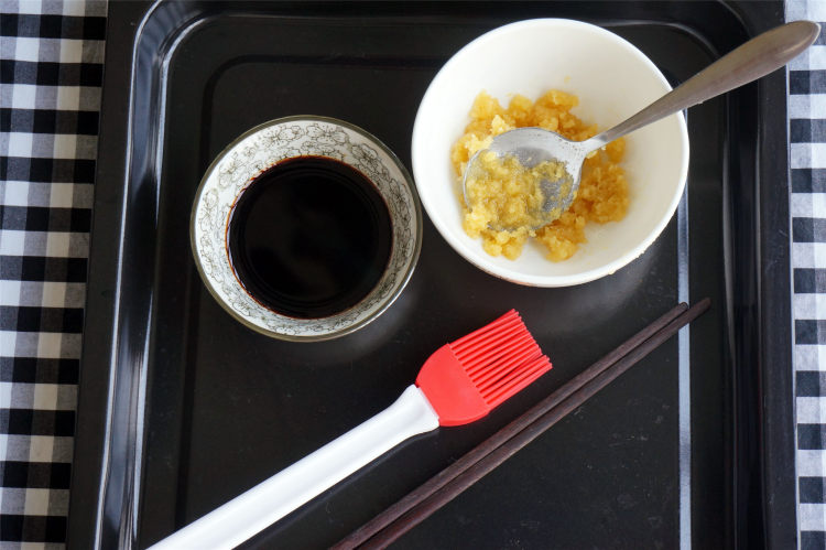 蒜香粉蜜汁烤翅步骤5