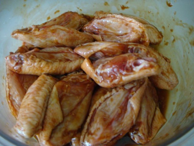 香烤海鲜酱鸡翅步骤4