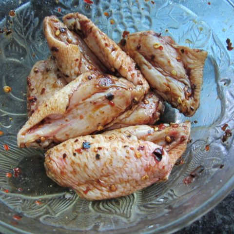 油煎鸡翅步骤3