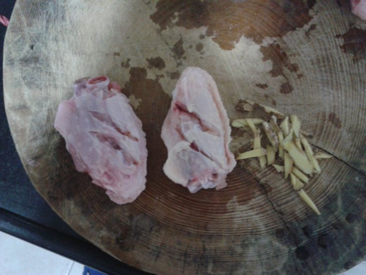 荷兰豆炒鸡翅步骤2