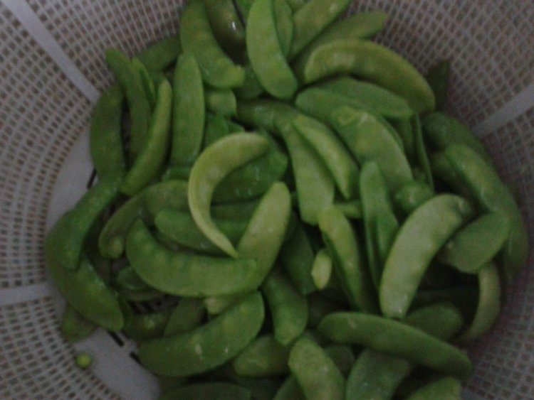 荷兰豆炒鸡翅步骤5