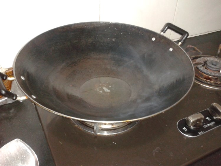 荷兰豆炒鸡翅步骤6