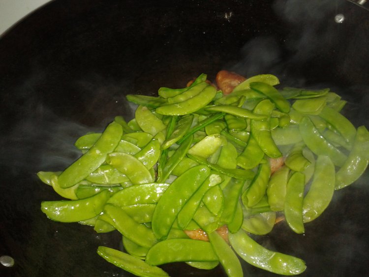 荷兰豆炒鸡翅步骤9