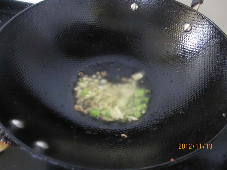 香菇土豆烧鸡翅步骤9