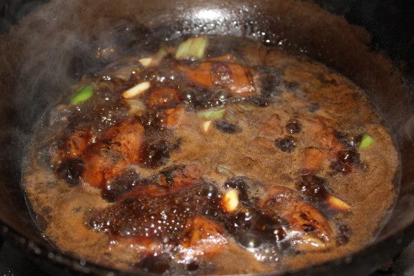 红酒酱鸡翅步骤5