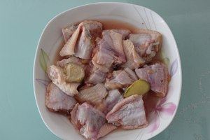 豆角焖鸡翅步骤3