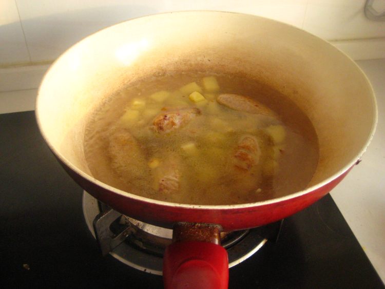 鸡翅土豆汤步骤7