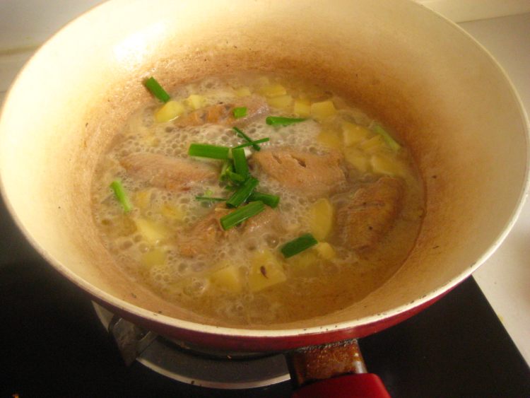 鸡翅土豆汤步骤9