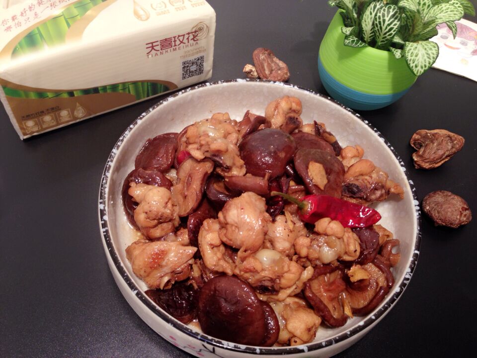 香菇烧鸡腿肉步骤12