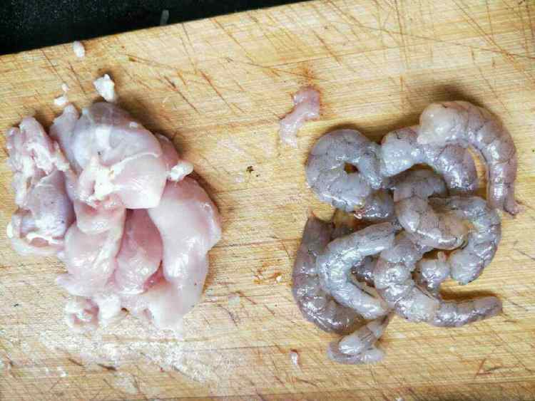 酒肉虾泥蒸糕步骤2