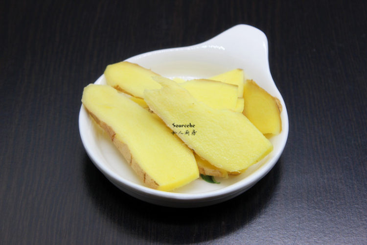 蒜香盐焗鸡腿步骤3