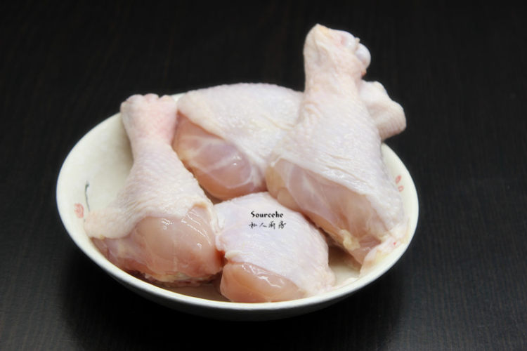 蒜香盐焗鸡腿步骤1